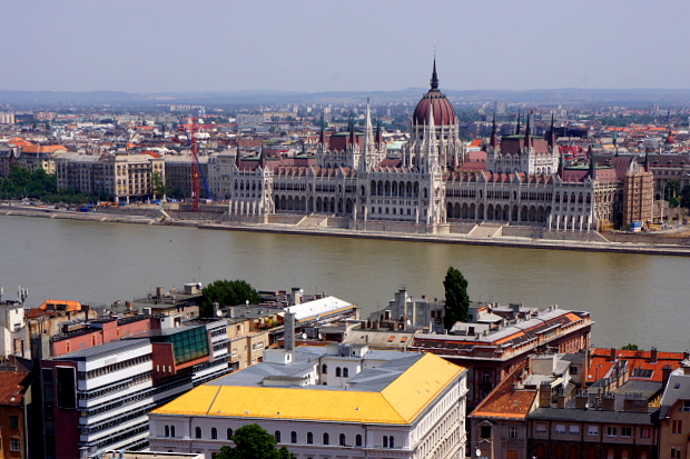 Blick auf Parlament und Donau, Budapest 2013 © Copyright by PANORAMO Bild lizensieren: briefe@panoramo.de 
