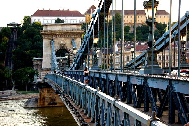Kettenbrücke in Budapest 2013 © Copyright by PANORAMO Bild lizensieren: briefe@panoramo.de