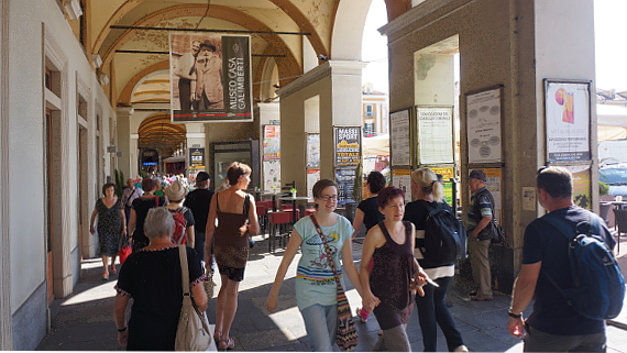 Markt in Cuneo, Piemont Foto © Copyright Karl-Heinz Hänel 
